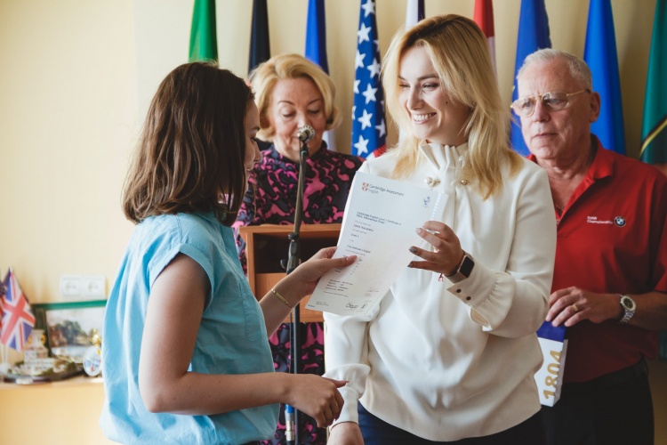 Presentation of the international examinations of the Cambridge Examination Center
